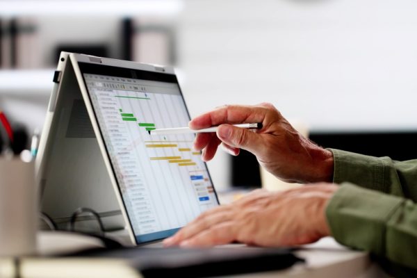 Project,Management,Software,And,Business,Plan,Schedule,In,Office